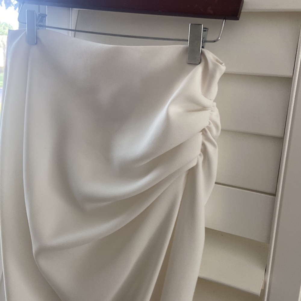 MIDI skirt - Picture 3 of 3